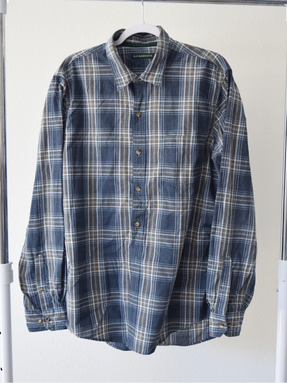G.H. Bass & Co. Blue and White Plaid Long-Sleeve Button-Down Shirt